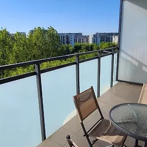 Апартаменты Wellsituated 1 Bedroom In Freeparking, Варшава